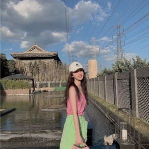 Meet your Posher, Stella